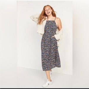 Old Navy | Dresses | Old Navy Floralprint Fit Flare Cami Midi Sundress  Medium Smocked Pockets | Poshmark